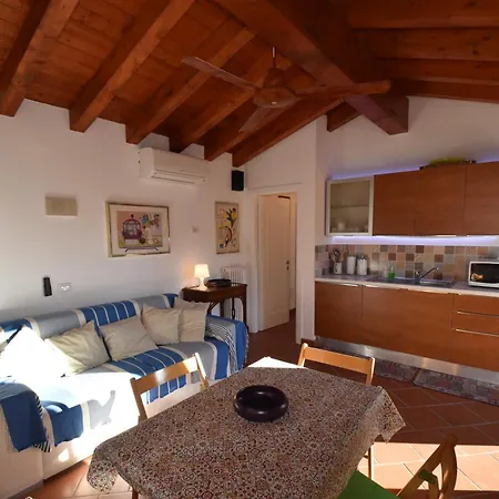 Bilocale Ciclamino - Ampia Terrazza, Clima, Biciclette Apartment Marina di Campo