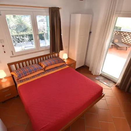 Apartment Bilocale Ciclamino - Ampia Terrazza, Clima, Biciclette Marina di Campo