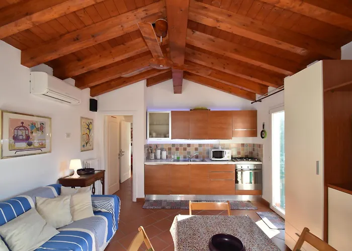 Bilocale Ciclamino - Ampia Terrazza, Clima, Biciclette Apartment