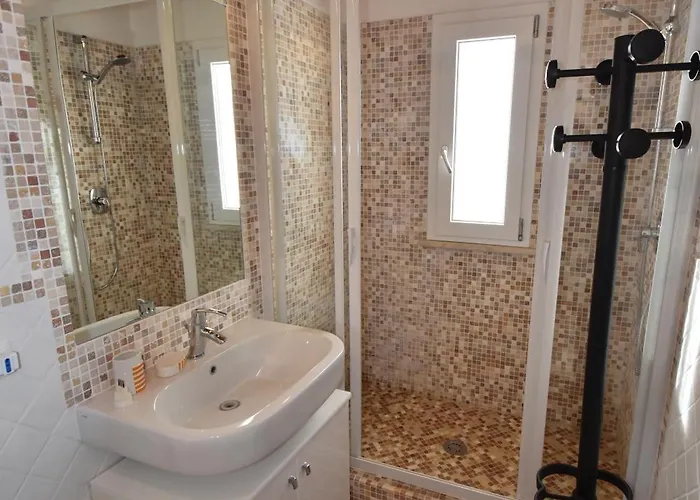 Bilocale Ciclamino - Ampia Terrazza, Clima, Biciclette Apartment *