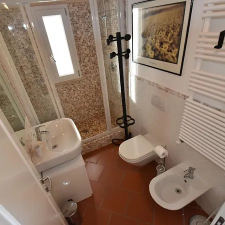 Bilocale Ciclamino - Ampia Terrazza, Clima, Biciclette Apartment