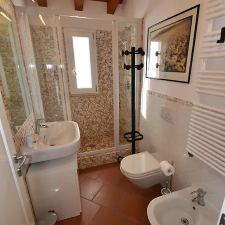 Bilocale Ciclamino - Ampia Terrazza, Clima, Biciclette Apartmán